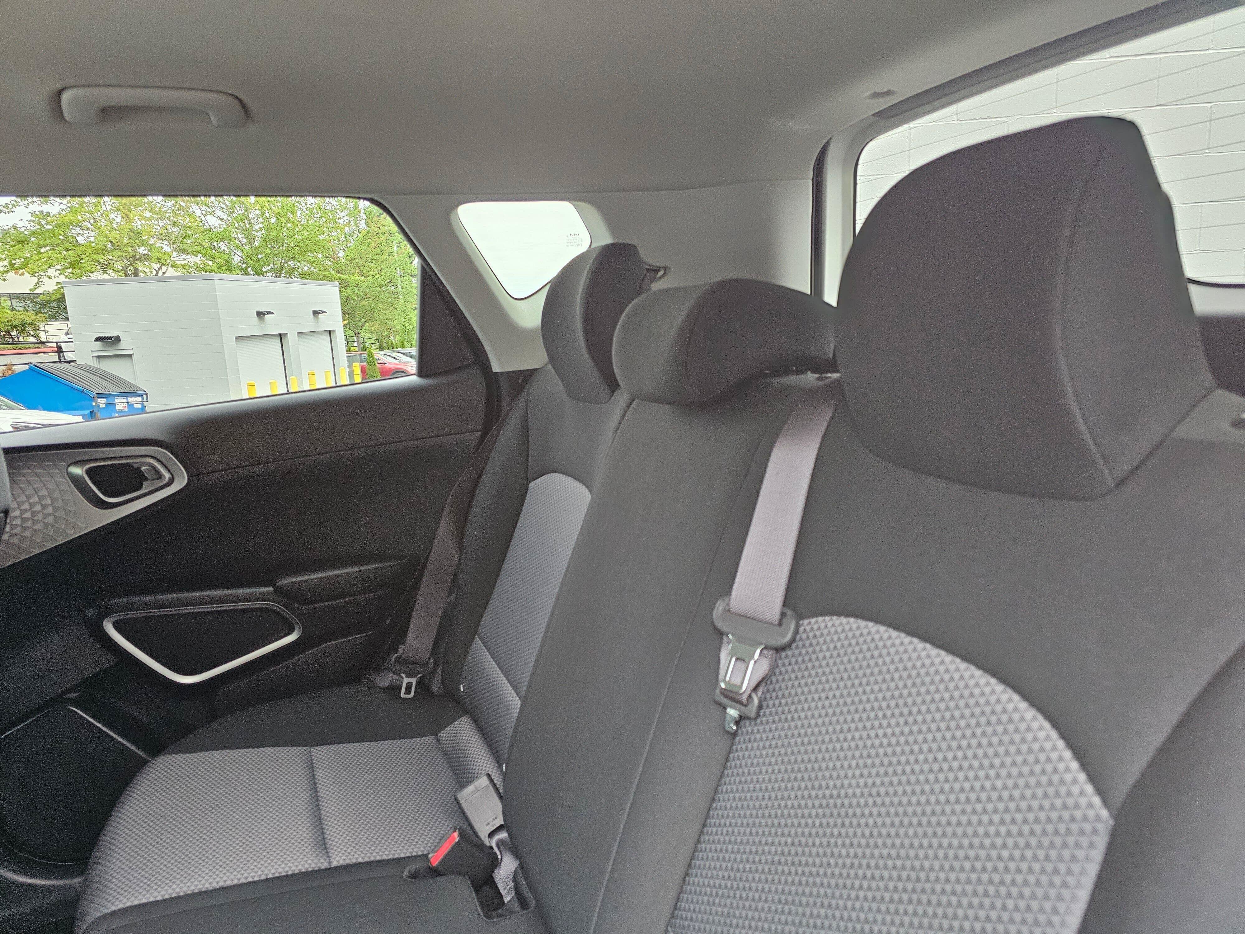 Used 2023 Kia Soul LX w/ LX Technology Package FWD image 19