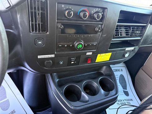 Used 2011 Chevrolet Express 2500 image 12