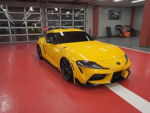 Used 2023 Toyota Supra Premium w/ Driver Assist Package image 2