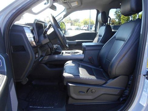 Certified 2025 Ford F250 Lariat w/ Tremor Off-Road Package AWD/4WD image 5