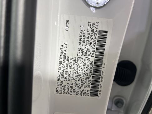 Used 2025 Acura TLX Type S image 30