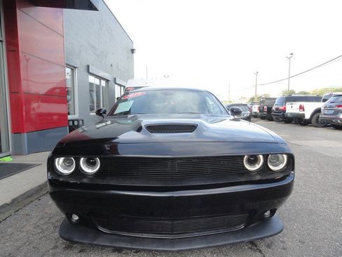Used 2019 Dodge Challenger R/T w/ Blacktop Package image 4