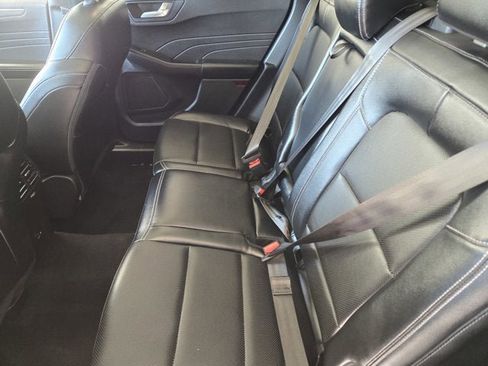 Used 2022 Ford Escape Titanium w/ Class II Trailer Tow Package image 19