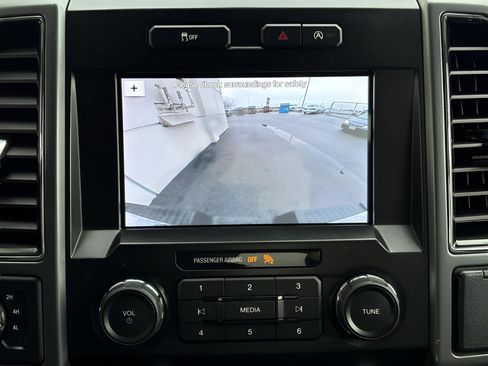 Used 2019 Ford F150 XLT image 36