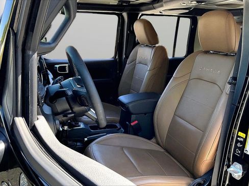 Certified 2023 Jeep Wrangler Unlimited Sahara AWD/4WD image 21