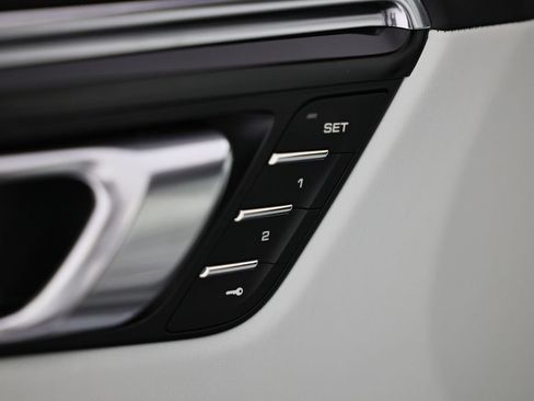 Certified 2026 Porsche Macan AWD/4WD image 20