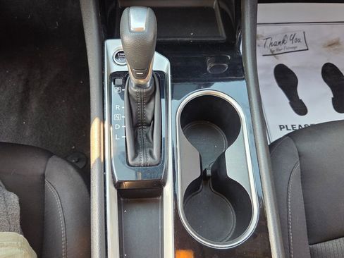 Used 2024 Nissan Altima 2.5 SV image 18