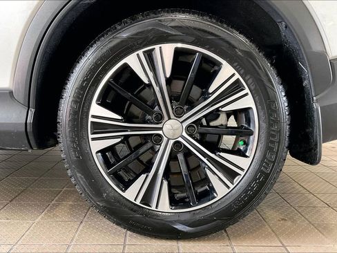 Used 2022 Mitsubishi Eclipse Cross SE image 32