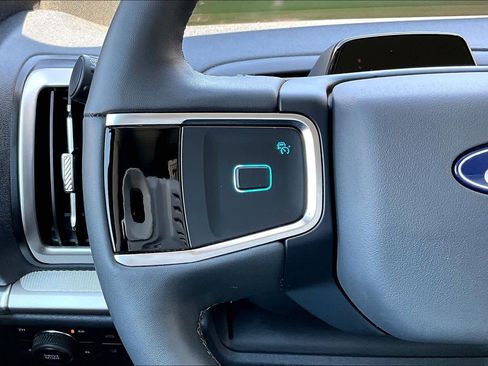 Used 2025 Ford Expedition Max Active image 24