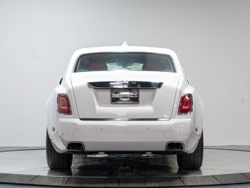 Used 2019 Rolls-Royce Phantom Sedan RWD image 55