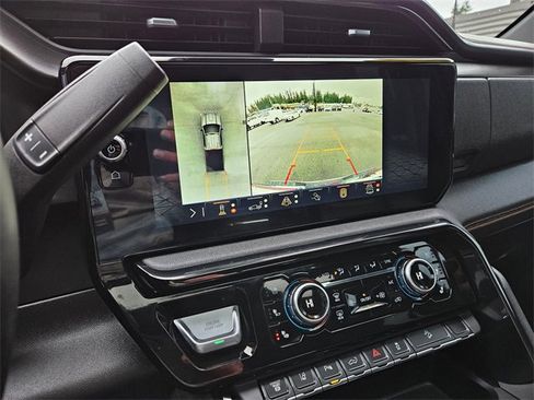 Used 2024 GMC Sierra 3500 AT4 w/ AT4 Preferred Package image 29