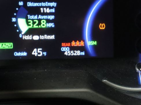 Used 2024 Toyota RAV4 XLE image 38