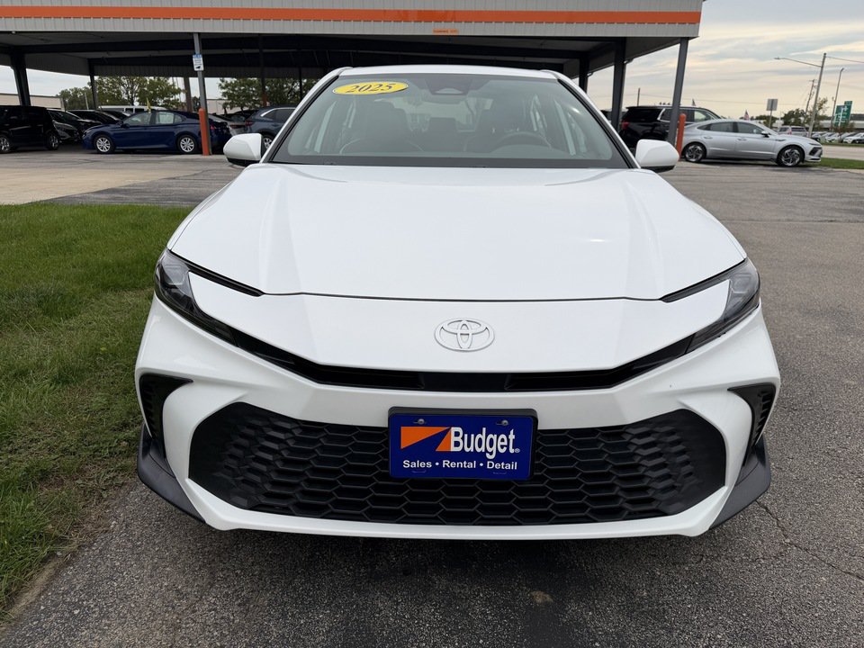 Used 2025 Toyota Camry SE AWD/4WD image 9