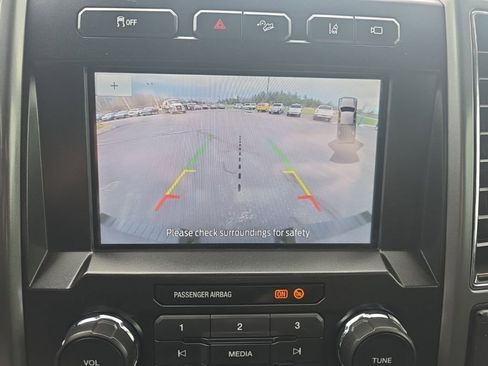 Used 2020 Ford F250 XLT w/ XLT Premium Package AWD/4WD image 25
