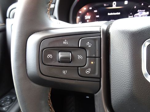 Used 2023 GMC Yukon XL AT4 w/ AT4 Premium Package image 28