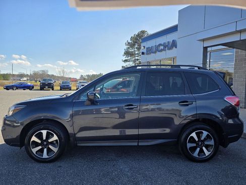 Used 2017 Subaru Forester 2.5i Limited image 9
