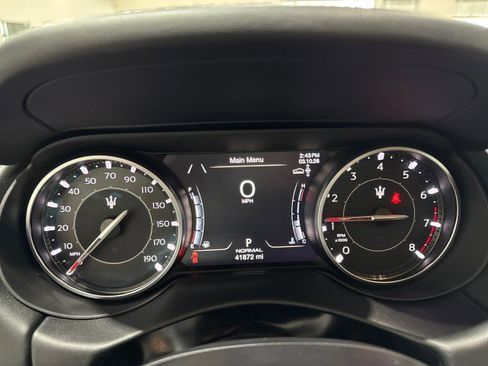 Used 2021 Maserati Levante GranLusso image 62