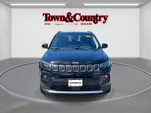 Certified 2022 Jeep Compass Limited AWD/4WD image 3