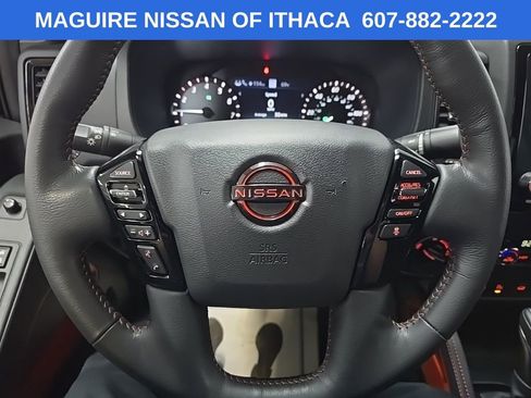 Used 2023 Nissan Frontier PRO-4X w/ Pro Convenience Package AWD/4WD image 18