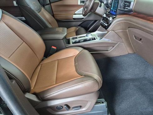 Used 2023 Ford Explorer King Ranch w/ Technology Package RWD image 21