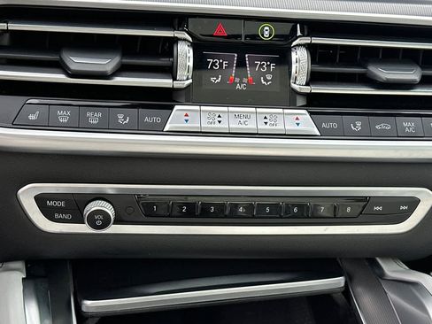 Used 2023 BMW X6 xDrive40i w/ Climate Comfort Package image 23