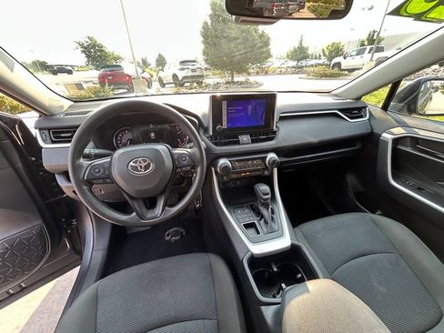 Used 2025 Toyota RAV4 LE AWD/4WD image 24