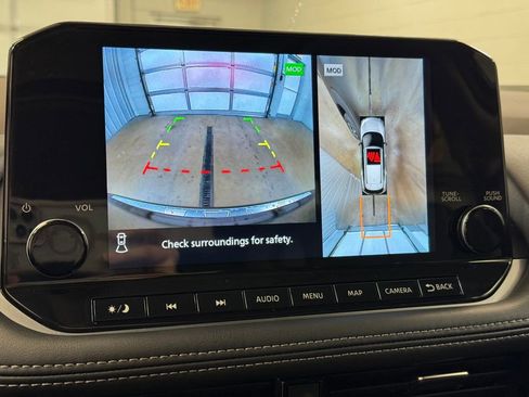 Used 2023 Nissan Rogue SL w/ SL Premium Package image 43