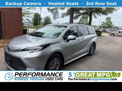 Used 2021 Toyota Sienna XLE w/ XLE Plus Package FWD image 1
