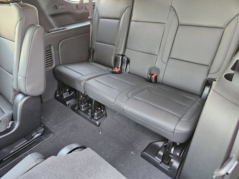 New 2026 Chevrolet Suburban Z71 w/ Comfort Package AWD/4WD image 26