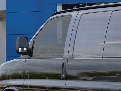 New 2026 Chevrolet Express 2500 LT w/ LT Preferred Equipment Group image 12