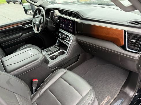 Used 2024 GMC Sierra 2500 Denali w/ Denali Reserve Package image 20