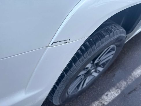 Used 2016 Toyota 4Runner Limited image 3