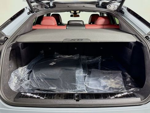 New 2026 BMW X6 xDrive40i w/ Climate Comfort Package image 28