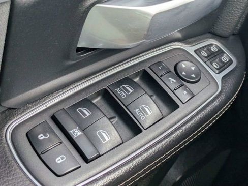 Used 2024 RAM 2500 Big Horn w/ Night Edition image 18