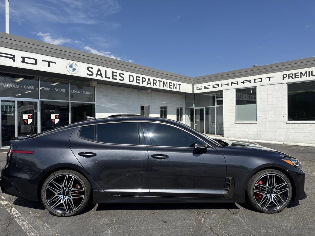 Used 2023 Kia Stinger GT2 AWD/4WD image 11