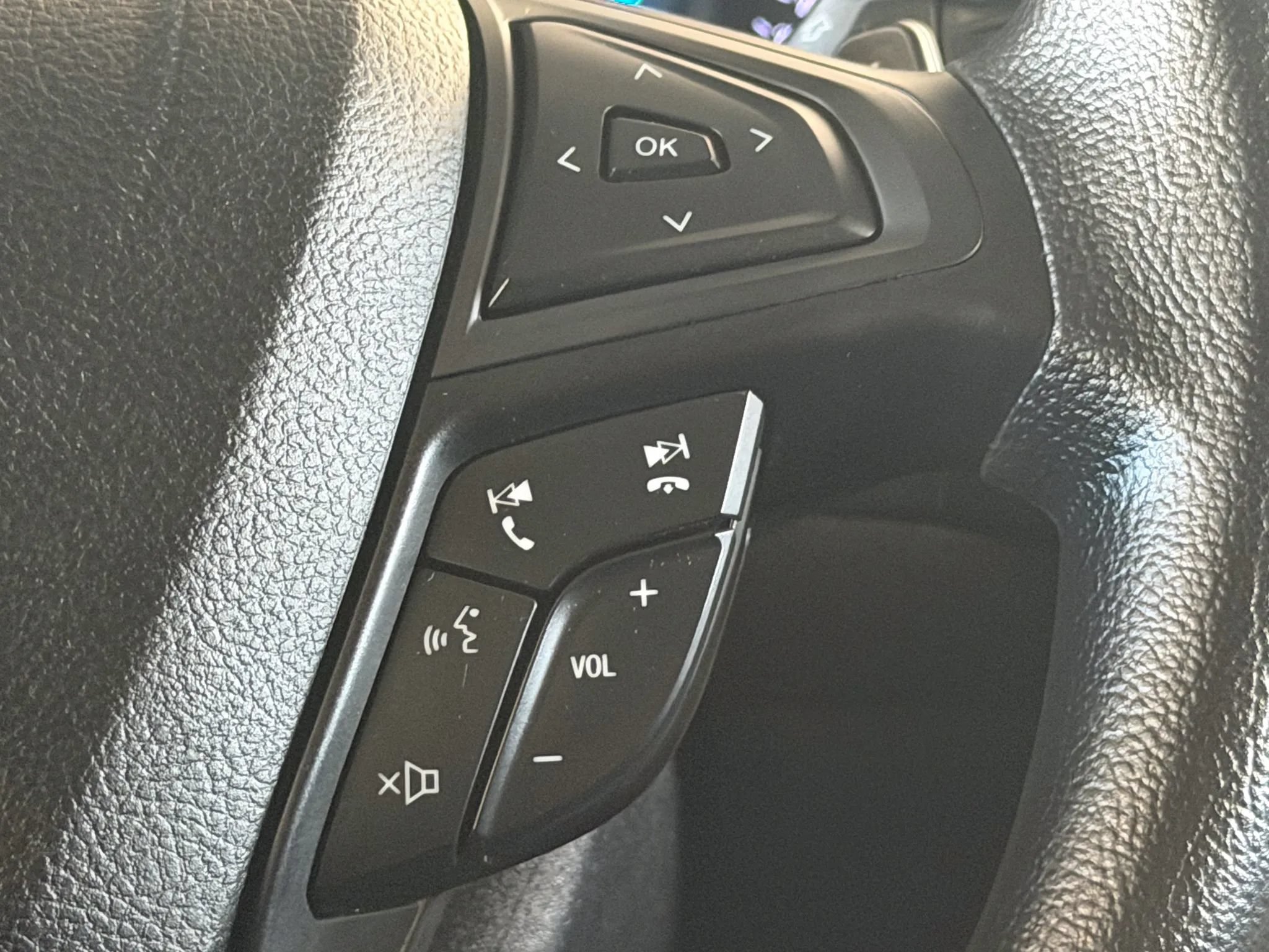 Used 2018 Ford Edge SE AWD/4WD image 31