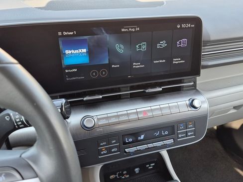 Used 2025 Hyundai Kona SEL FWD image 14