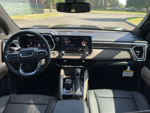 New 2025 GMC Canyon Denali w/ LPO, Denali Black Edition image 56