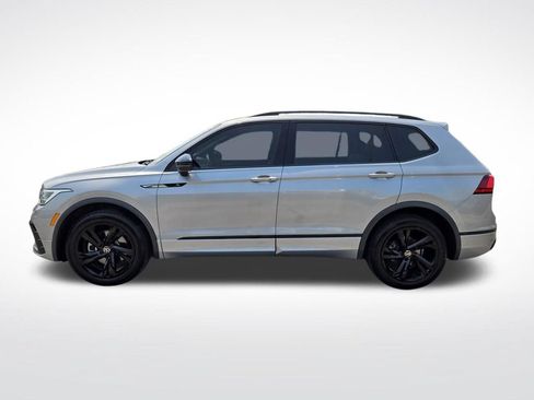 Used 2023 Volkswagen Tiguan SE R-Line AWD/4WD image 7