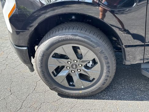 New 2025 Ford F150 Lightning Flash AWD/4WD image 12