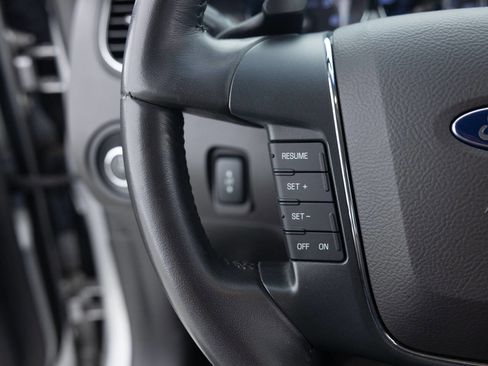 Used 2010 Ford Taurus Limited image 36