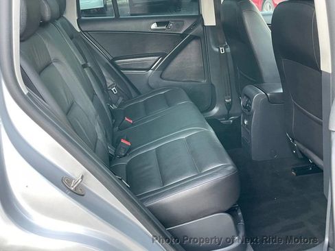 Used 2017 Volkswagen Tiguan Sport FWD image 12
