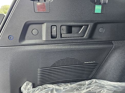 New 2026 Subaru Outback Touring XT image 12