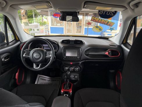 Used 2016 Jeep Renegade Trailhawk AWD/4WD image 14