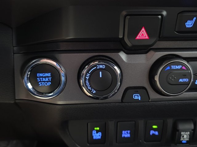 Used 2020 Toyota Tacoma TRD Sport w/ Advanced Technology Package AWD/4WD image 23