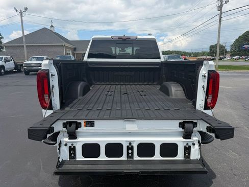 Used 2020 GMC Sierra 2500 AT4 w/ AT4 Premium Package AWD/4WD image 8