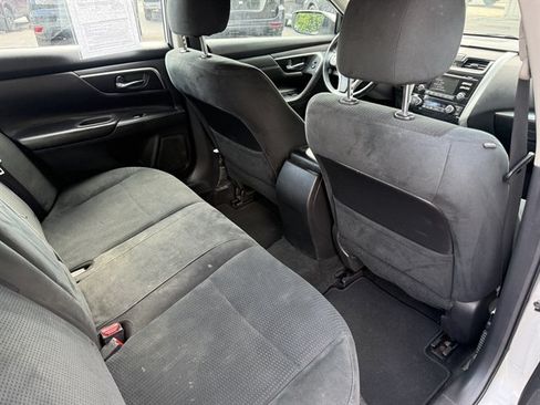 Used 2015 Nissan Altima 2.5 SV FWD image 34