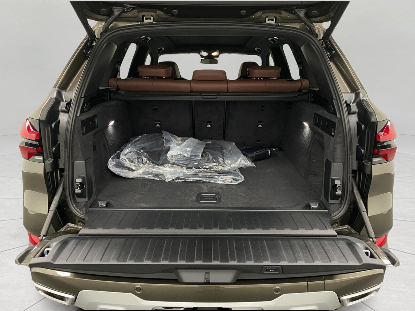 New 2026 BMW X5 xDrive40i w/ Climate Comfort Package AWD/4WD image 8