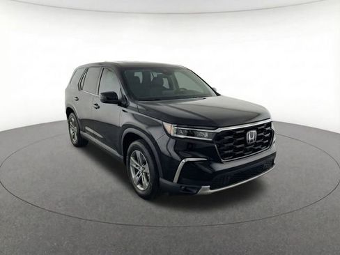 Used 2025 Honda Pilot EX-L image 2