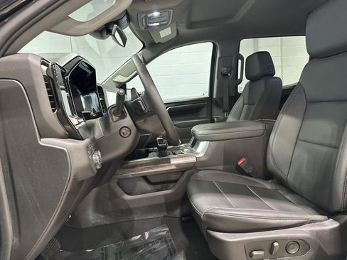 Used 2023 Chevrolet Silverado 1500 LTZ AWD/4WD image 13